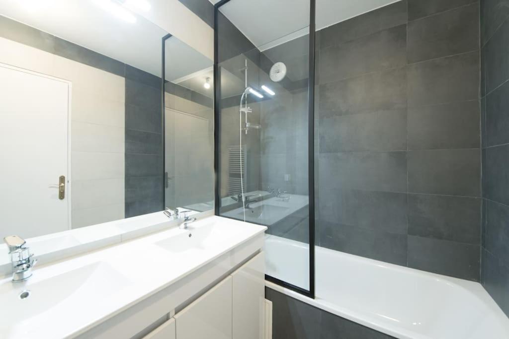 Suite Moderne Familiale 8 Pers - Disney 10M - 2 Sdb Bussy-Saint-Georges Luaran gambar